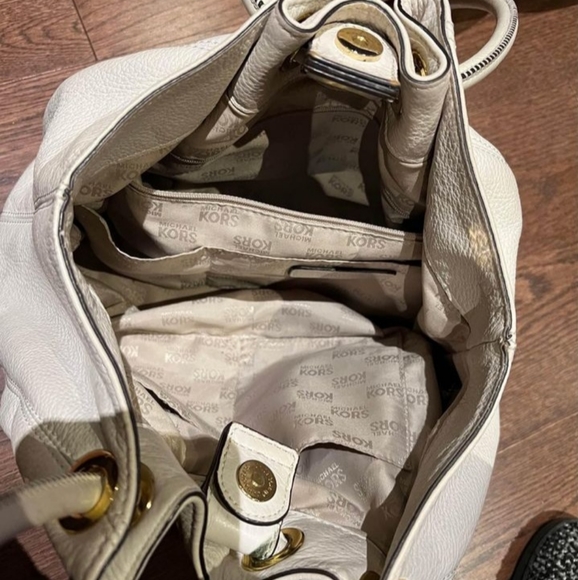 MICHAEL KORS 100% Authentic HANDBAG - Picture 3 of 3